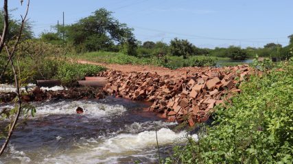 A comunidade do Cumbe recebeu ações de melhoria de tráfego da Secretaria de Serviços Públicos (2)