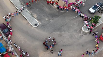 Nesta sexta-feira (22), mulheres do Assú participaram da Marcha das Mulheres