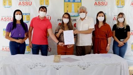 Prefeito assina ordem de serviço para pavimentação de 15 ruas na zona rural de Assú (17)