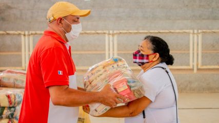 Prefeitura conclui 1 etapa do projeto Alimento em Casa