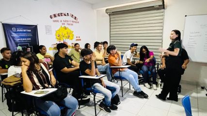 Prefeitura-do-Assu-fortalece-parceria-com-instituto-para-insercao-de-Jovem-Aprendiz-na-gestao-municipal-1422x800