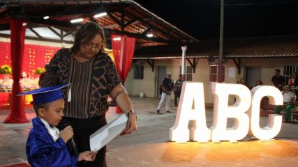 Prefeitura do Assú realiza primeira noite de colação de grau da educação infantil municipal (4)