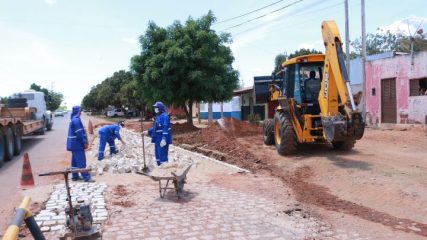 Prefeitura do Assú realiza serviço de tapa-buracos em Lagoa do Ferreiro (3)
