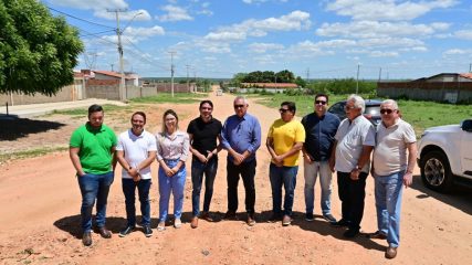 Prefeitura do Assú trabalha para execução de obra de pavimentação asfáltica na Quinta do Farol (1)