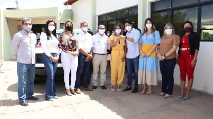 Prefeitura entrega carro 0km ao Conselho Tutelar do Assú