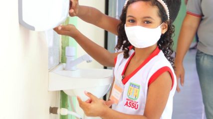 Prefeitura implementa protocolos contra a covid-19 em escolas municipais do Assú (1)