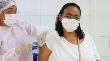 Prefeitura imuniza 400 assuenses com dose única contra a covid-19 (1)