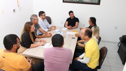 Prefeitura recebe Sindas e trata sobre melhorias para agentes de saúde e endemias do Assú (1)