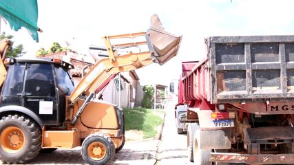 Programa “Bota-Fora” segue na limpeza dos bairros (1)
