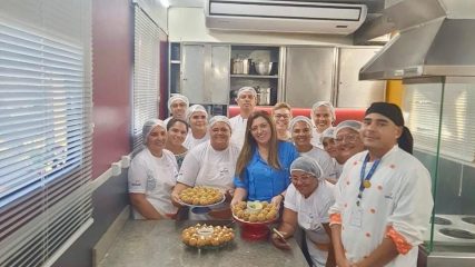 Secretaria de Assistência Social, Trabalho, Cidadania e Habitação, dá início às aulas práticas do curso de Doces e Salgados e Comida de Boteco! (9)