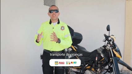 Você sabia que é proibido o transporte de crianças menores de 10 anos em moto ou motocicletas
